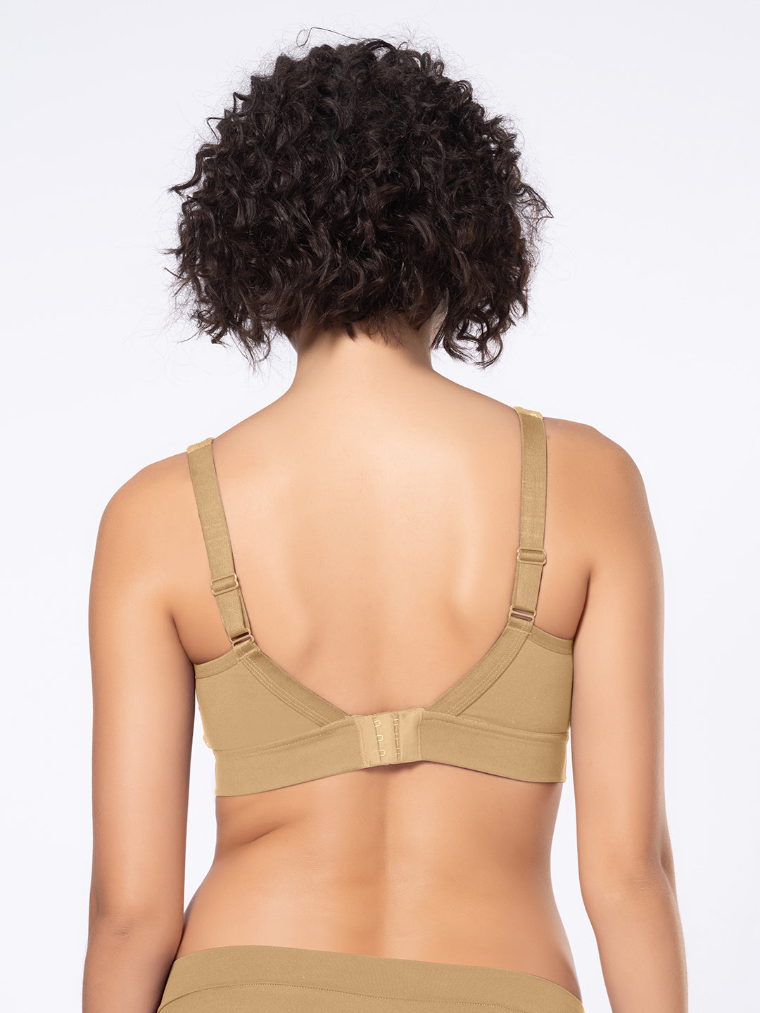 Lightly Padded Wirefree Full Coverage Nylon Spandex Bra with Cushioned Straps and U-Back – DB 030